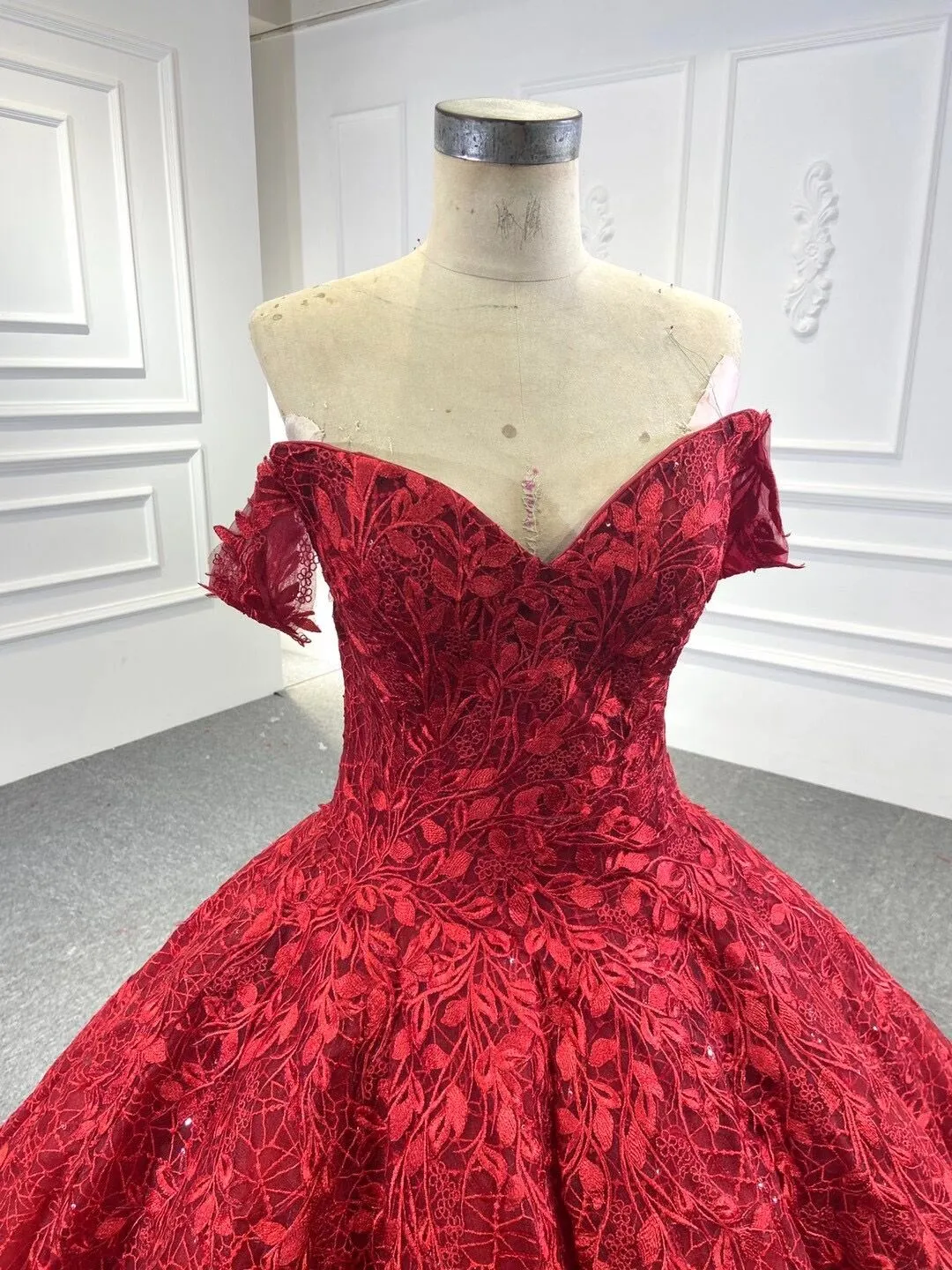 Ball Gown Off-the-shoulder Applique Long Prom Dress Unique Evening Gowns MLH0449