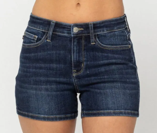 Judy blue Midrise dark classic shorts