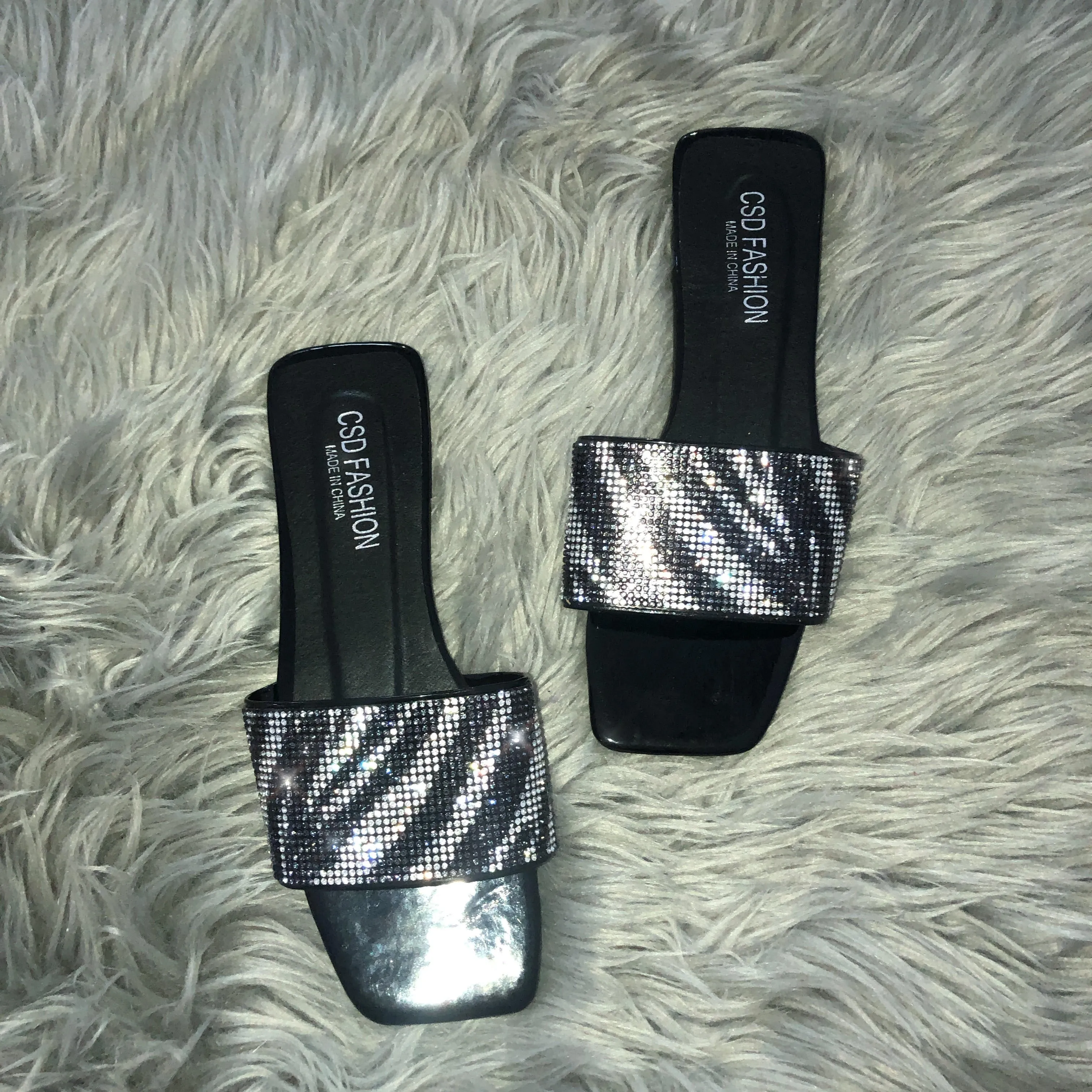 Leopard Diamond Flat Sandals & Purse Set